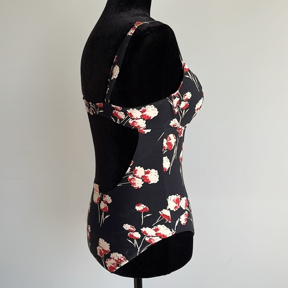 Tory Burch Swimsuit. - Picture 4 of 6